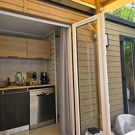 Mobil 3 Ch 6 Pers Mayotte Кемпинг *