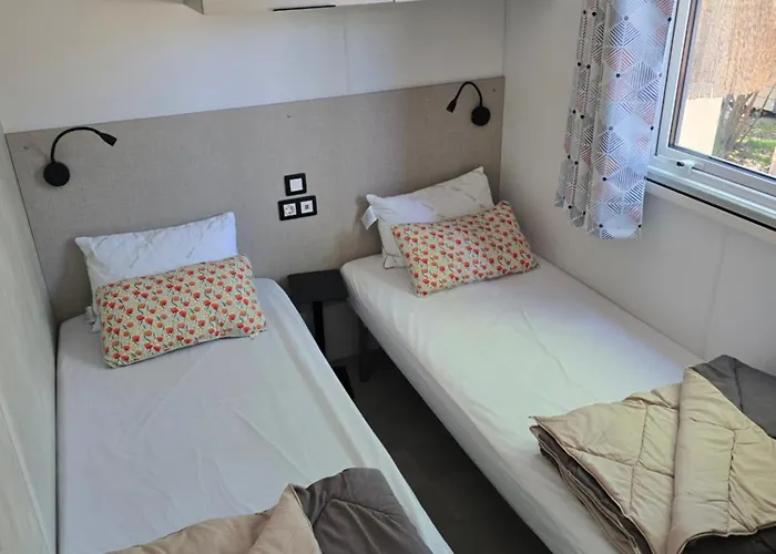 Camping Mobil 3 Ch 6 Pers Mayotte Biscarrosse